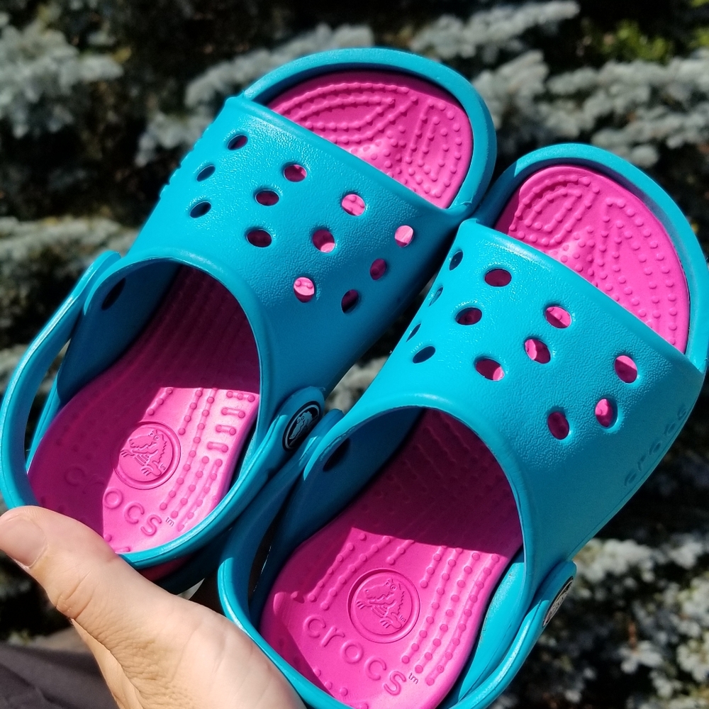 CROC Turquoise Sandels Girls Sz 10 11